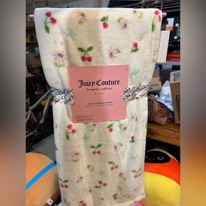 Juicy Couture Plush Printed Throw